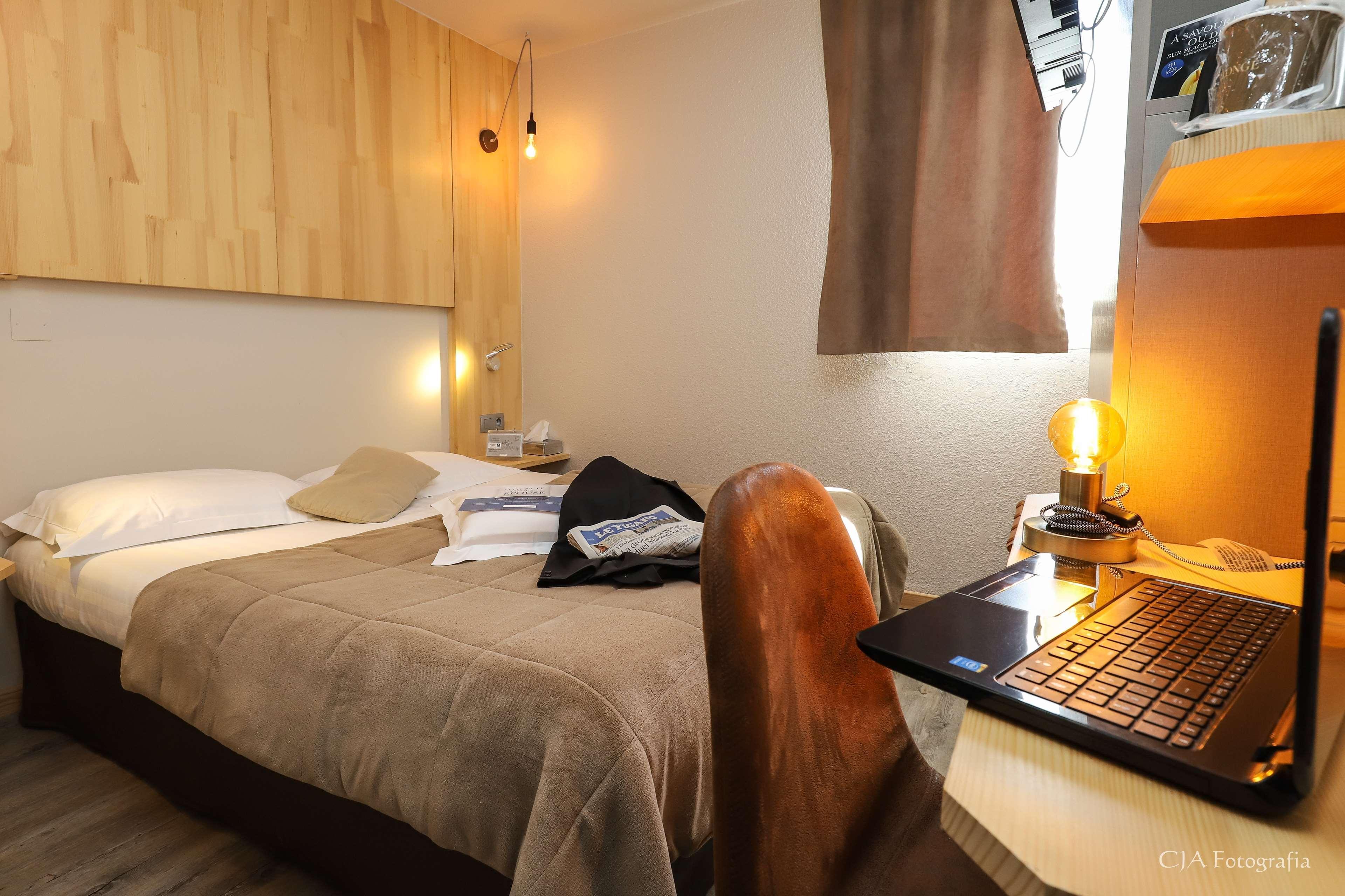 Hotel Restaurant Kyriad Brive Centre Buitenkant foto