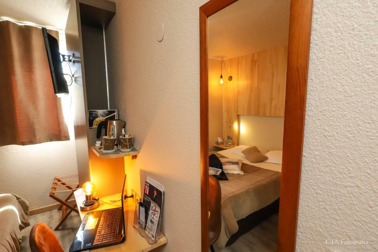 Hotel Restaurant Kyriad Brive Centre Buitenkant foto