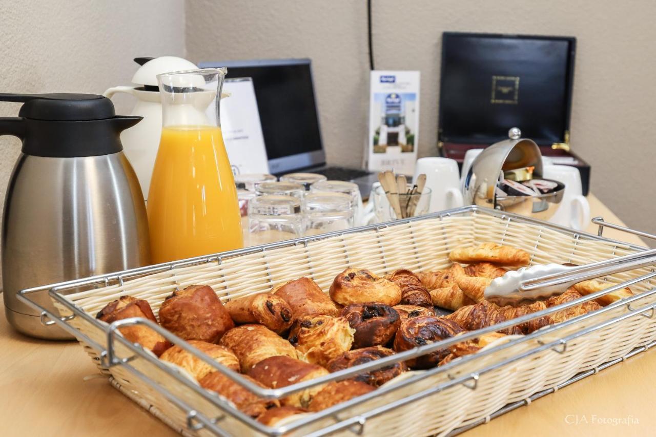 Hotel Restaurant Kyriad Brive Centre Buitenkant foto